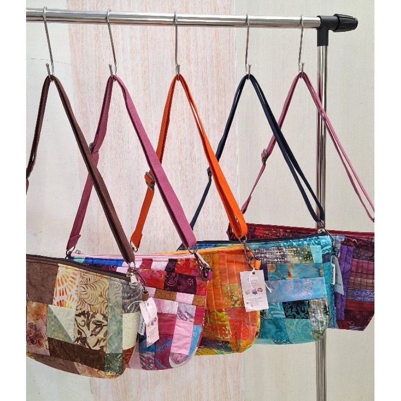 Percanesia Tas Selempang Denim Kombinasi Perca