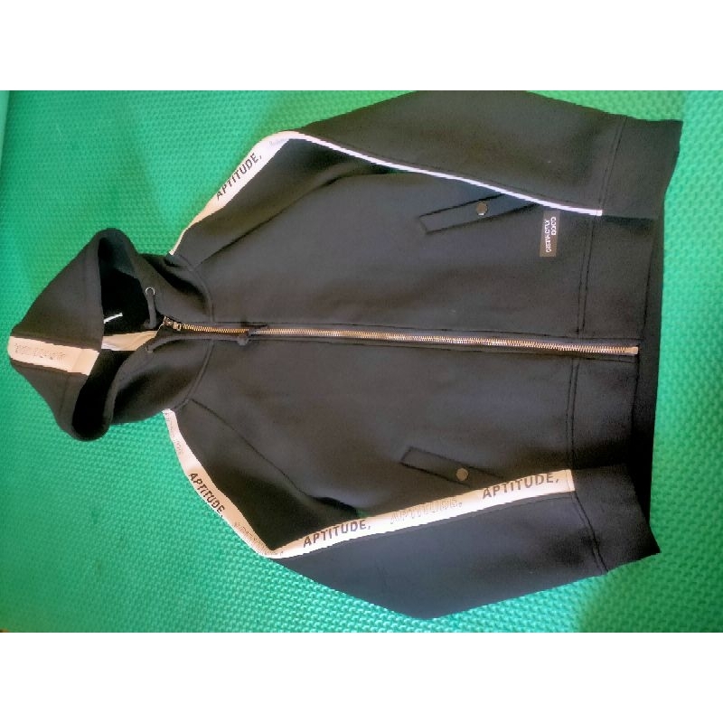 jaket scoba Frank stone