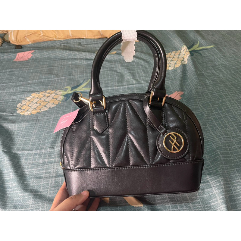 NEW TIARA BAG BLACK BY HODY(dot)ID