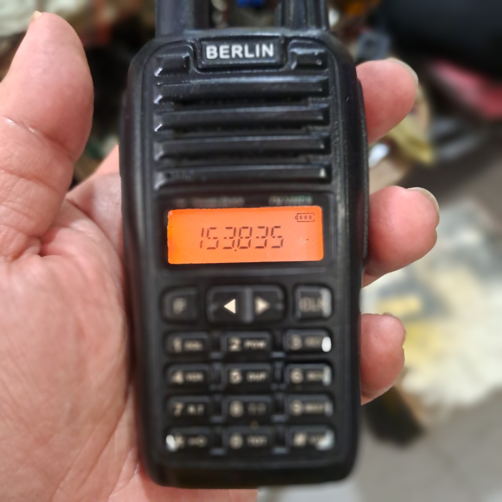 Ht Berlin FM-V88Ds Bekas Kondisi Normal Berlin Fm v88ds