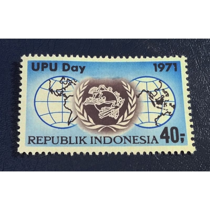 

prangko lawas set lengkap/Singel Set Hari U.P.U Thn 1971