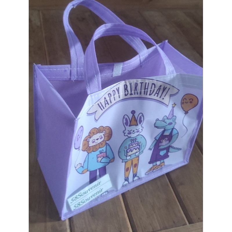 

cod ( BAHAN TEBAL ) tas spunbond tas pesta anak tas ultah Tas ulang tahun anak tas souvenir P25Cm T20Cm L13Cm A0005