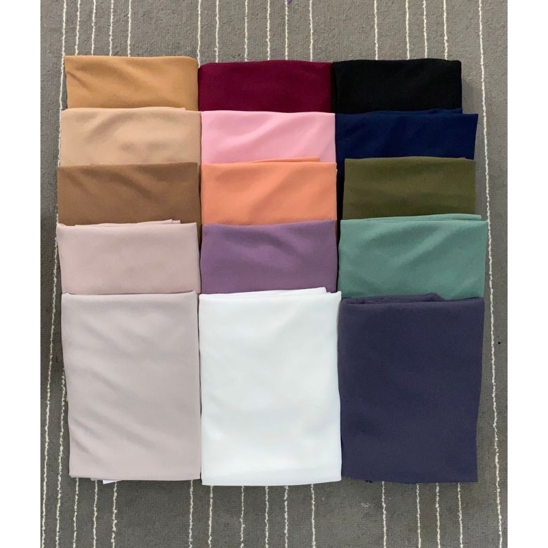 SQUARE INSTANT house of  Uga