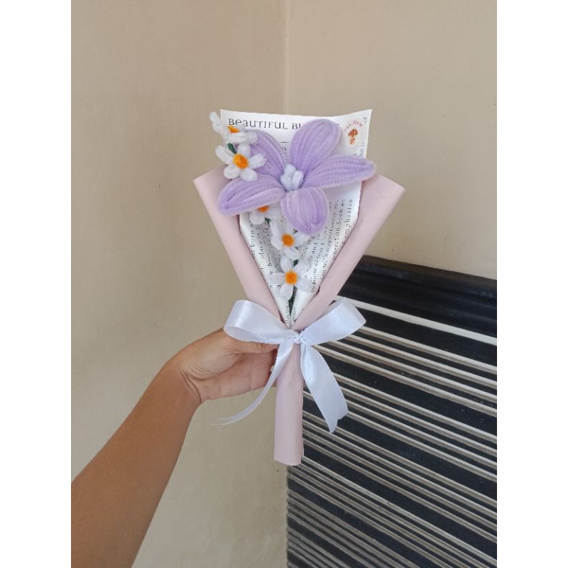 PIPE CLEANER BOUQUET (MINI BOUQUET)