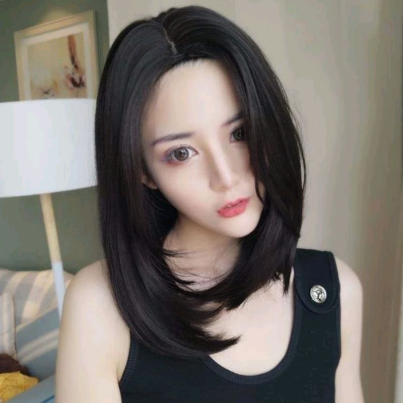 Rambut Palsu Wanita Sebahu Poni Belah Tengah Wig Wanita Rambut Pendek Lurus Model Bob Tanpa Poni Bis