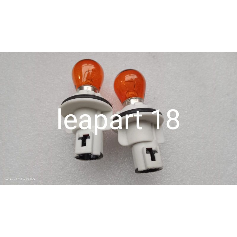 soket lampu sein headlamp innova tahun 2012-2115