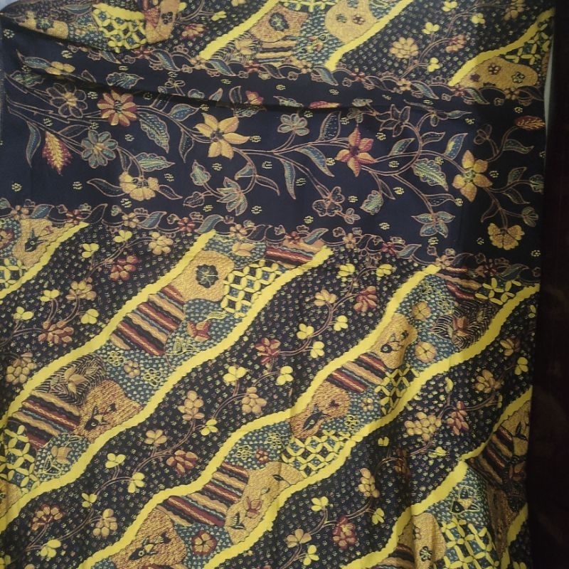 Batik tulis lasem tiga negeri