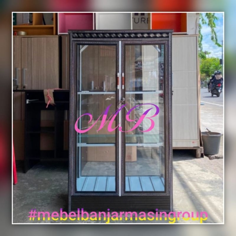Lemari hias 2pintu tanggung kaca almunium