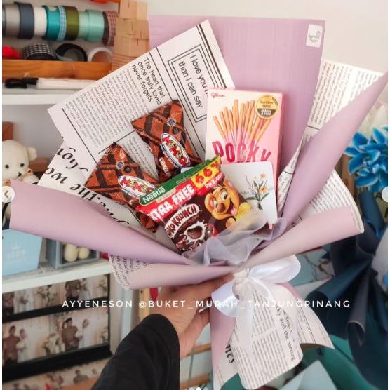 Buket Snack Kertas Warna Pink Koran
