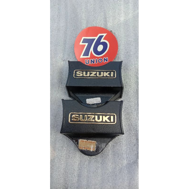 cover kontak tutup kontak cover stang stir cover raiser Suzuki GP100 GP125 gp100 original NOS japan