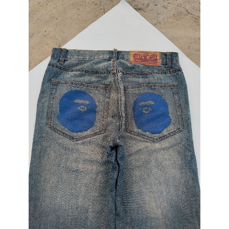 baggy jeans a bathing ape