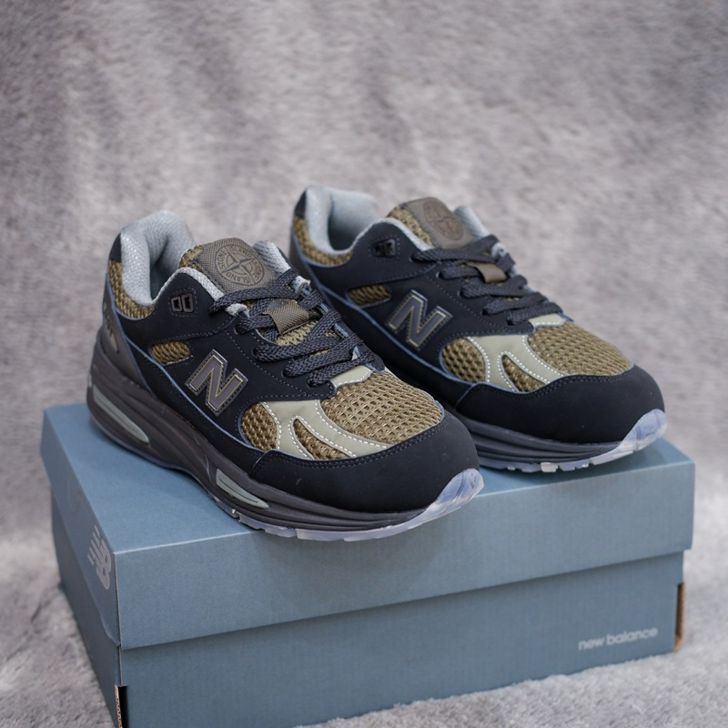 Sepatu Sneakers NB 991 x Stone Island Black Army