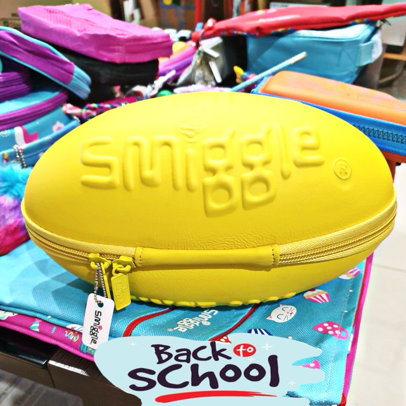 

Tempat Pensil Smiggle Pencil Case Original Soccer / Hardtop Football