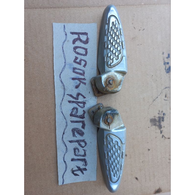 PIJAKAN KAKI BELAKANG POSTEP BELAKANG SCOOPY FI SCOOPY DONAT