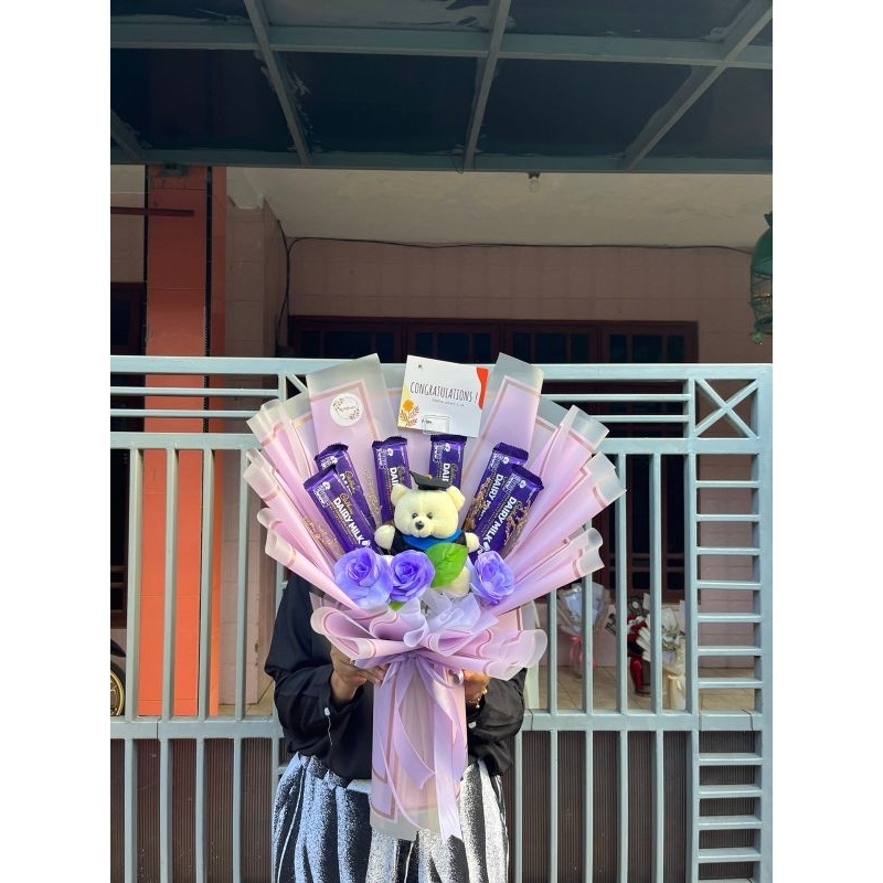 

#RF004 Wisuda Coklat Bouquet / Bunga Palsu / Artificial Flowers / Graduation Bouquet Coklat
