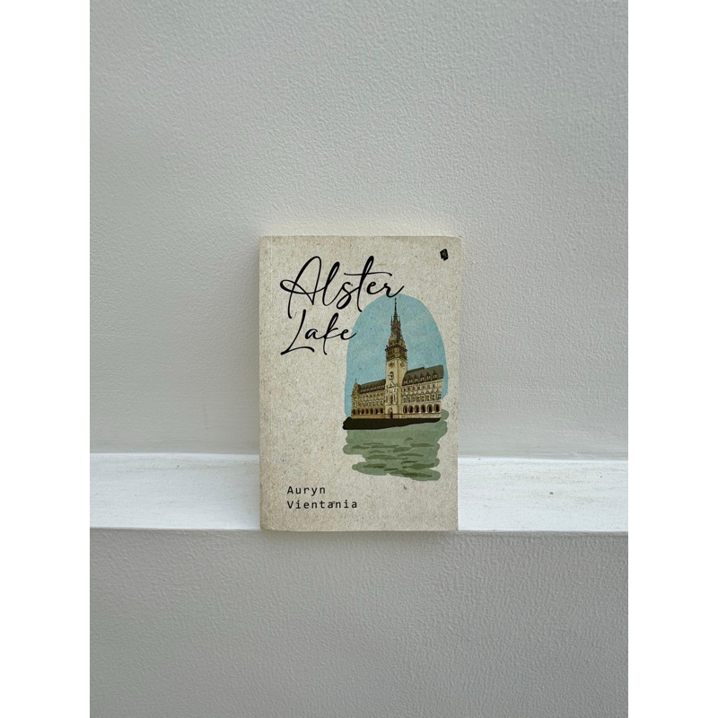 [READY] Buku Novel Preloved Bekas Alster Lake by Auryn Vientania