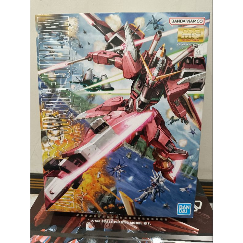 Gundam MG 1/100 Infinite Justice Bandai Namco