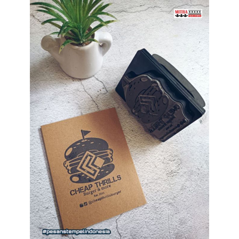 

Stempel cap custom paper lunch box kertas kerdus kardus branding logo produk