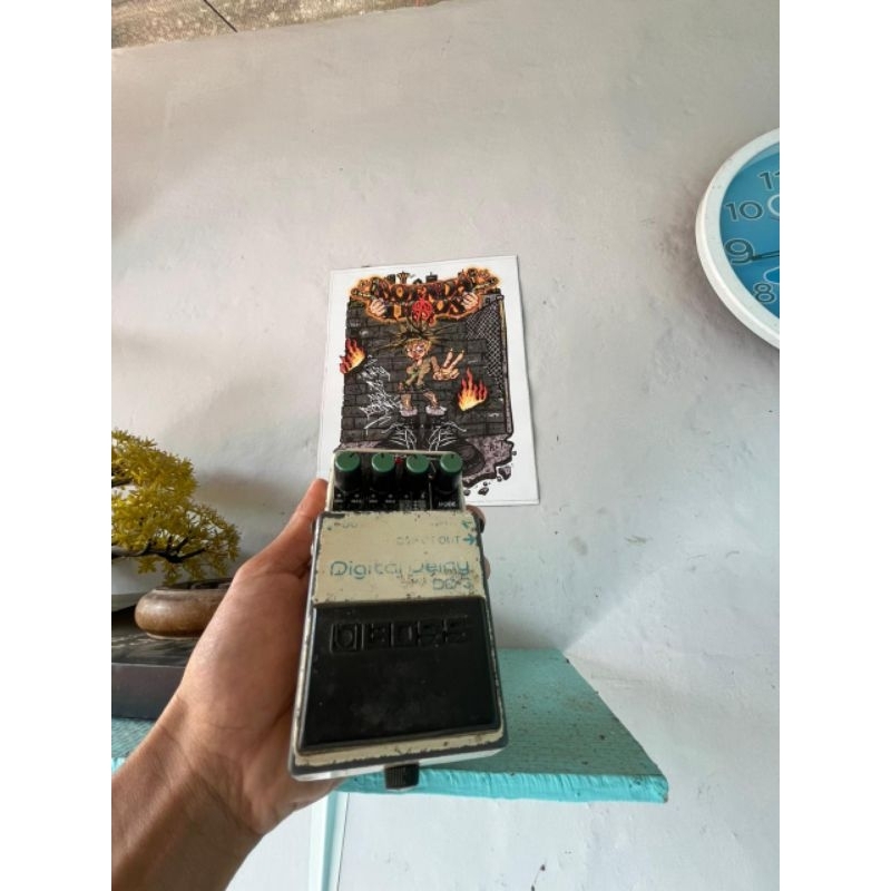 EFEK GITAR BOSS DIGITAL DELAY DD3 LABEL PINK