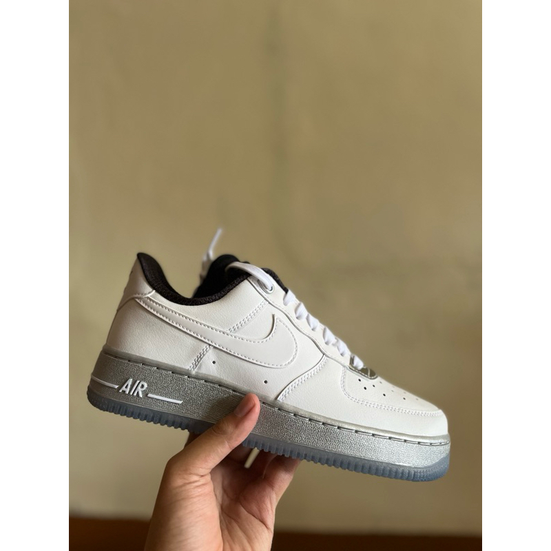 Nike Air Force 1 '07 SE White Chrome (W)  & Air Force 1 Red Valentine 1000% Original