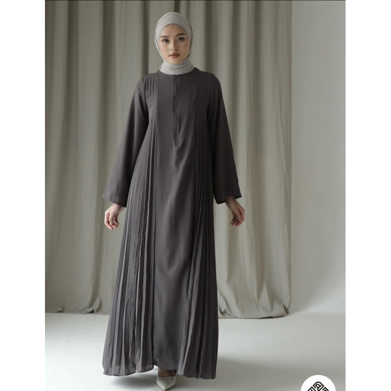 Asvari by Aska Label - Gamis wanita plisket, dress pleats lengan panjang warna ungu muda, abu tua, h