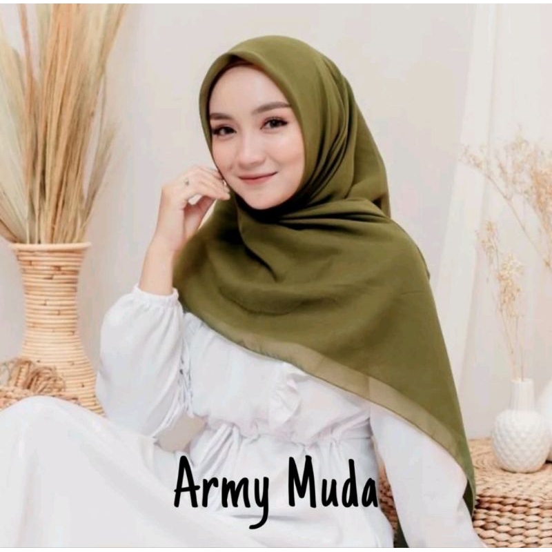 Jilbab  segi empat Hijau Army