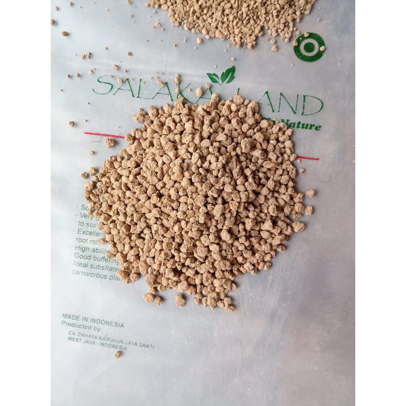 RB Akadama Media Tanam