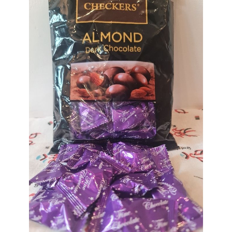 

Checkers Almond Dark Chocolate Ecer 1 pcs / Coklat Diet Camilan Diet / Dark Chocolate / Dark Coklat