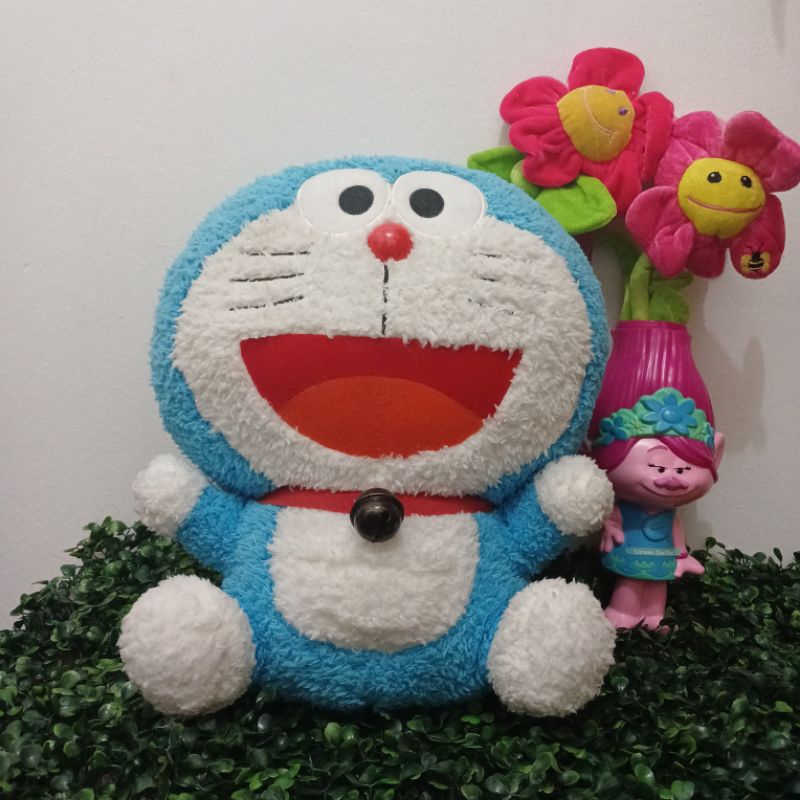 Boneka Doraemon Taito
