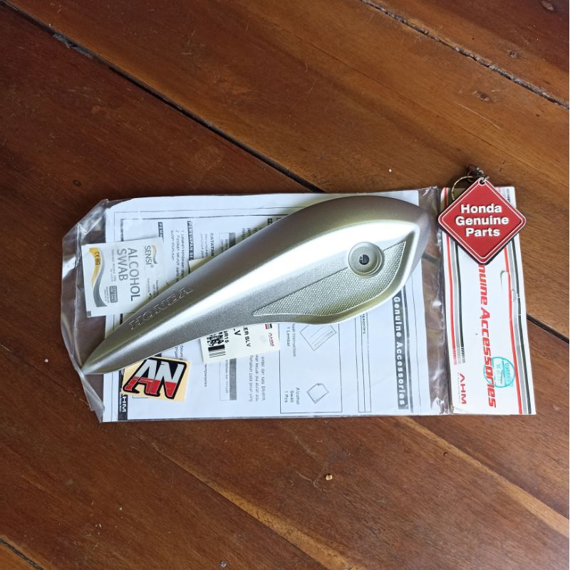 Garnish Cover Muffler Hiasan Tutup Knalpot Honda BeAT POP Original