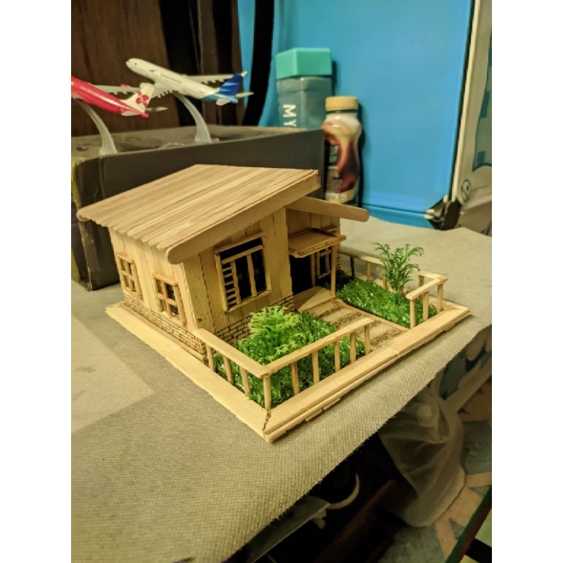 miniatur rumah modern stik es krim