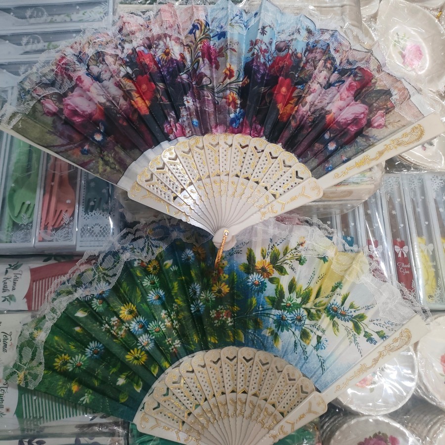 50pcs Souvenir Pernikahan Kipas Cantik / Kipas Spanyol / Kipas Renda / Kipas Spanyol Plastik Cantik