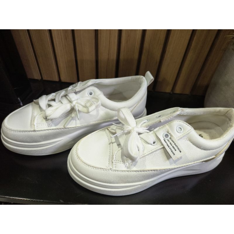sepatu sovella kondisi baru || Sepatu wanita || sneakers