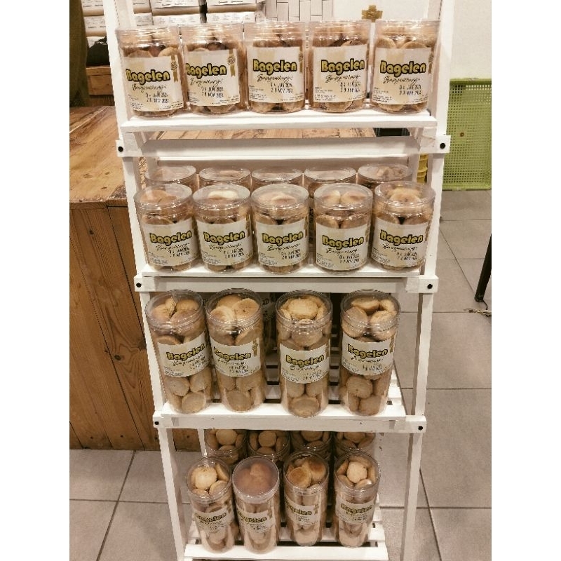 

Roti Kering Bagelen Khas Banyuwangi