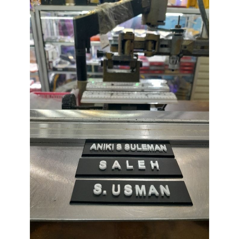 

Papan nama timbul 3D murah/nametag timbul
