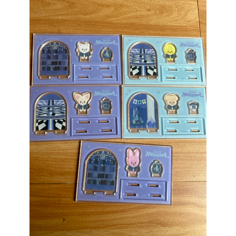 acrylic standee skzoo stray kids magic school puppym bookari jiniret dwaekki leebit han quokka