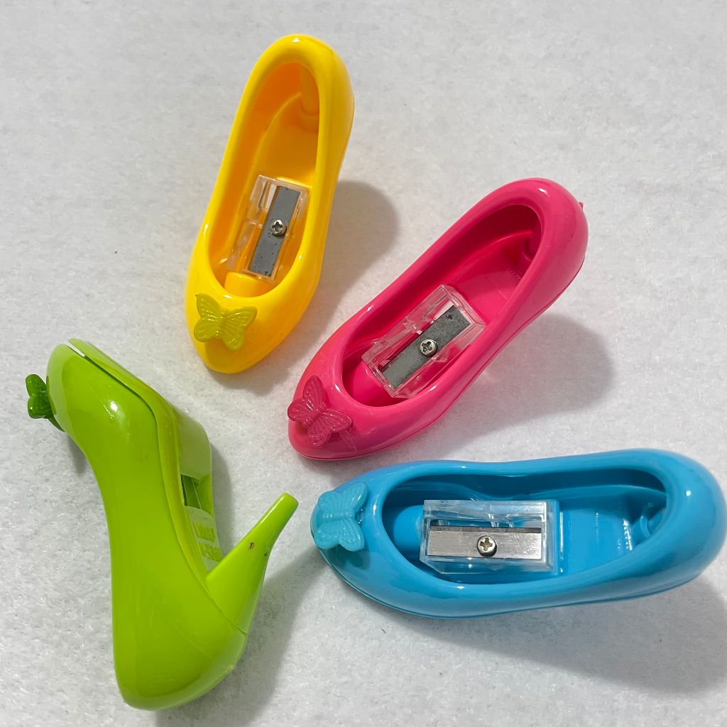 

Rautan Pensil Bentuk Sepatu Sharpener Perlengkapan Sekolah Anak Pertajam Pencil Super Tajam Murah Terjangkau Bentuk Flower Orotan Petelot Manual Putar Sampai Lancip Tri Tunggal Malang