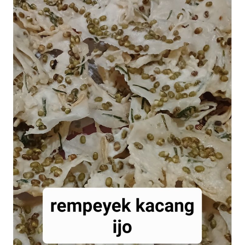 

Mamah Vie Rempeyek Kacang ijo 125 g