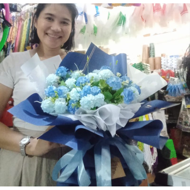 Buket bunga biru tunangan, nikahan, wisuda, ulang tahun, istri