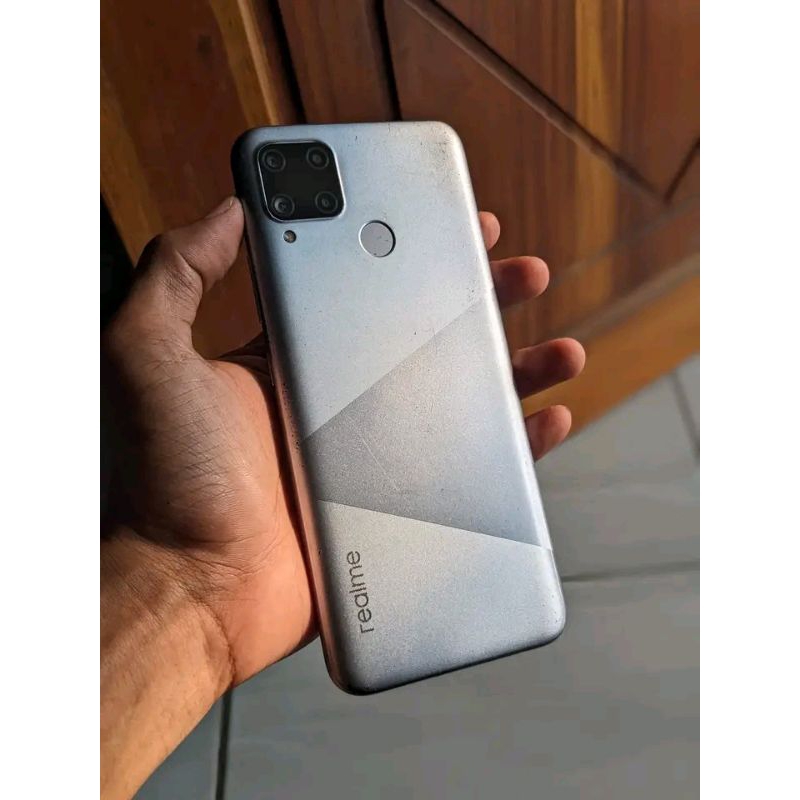 Realme C15 Ram 4/64 minus lcd sudah pernah ganti mulus sudah pasang anti gores garansi 7 hari bisa p