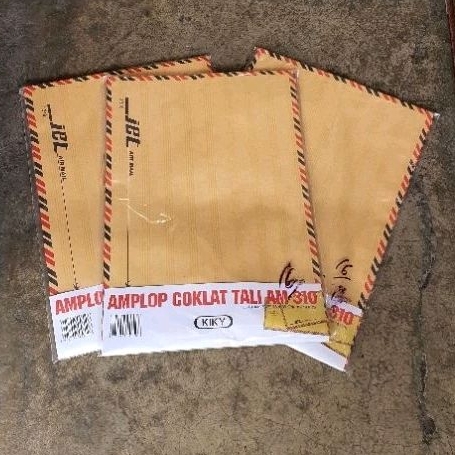 

1 PAK AMPLOP TALI COKLAT AIRMAIL amplop lamaran kerja ukuran 35x25 isi 10 lembar merk kiki am310 harga grosir