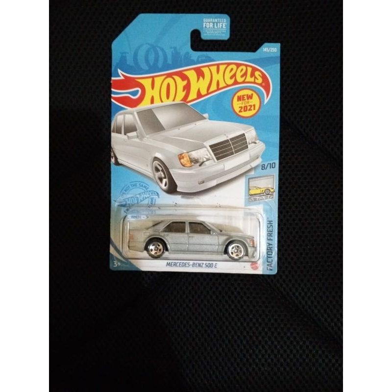 Hotwheels Mercedes-Benz 500E Silver.