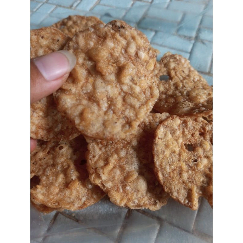 

KERIPIK TEMPE ASIN ORIGINAL GURIH 1KG