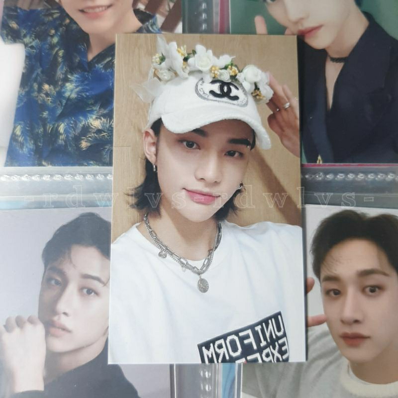 

hyunjin scars flower crown