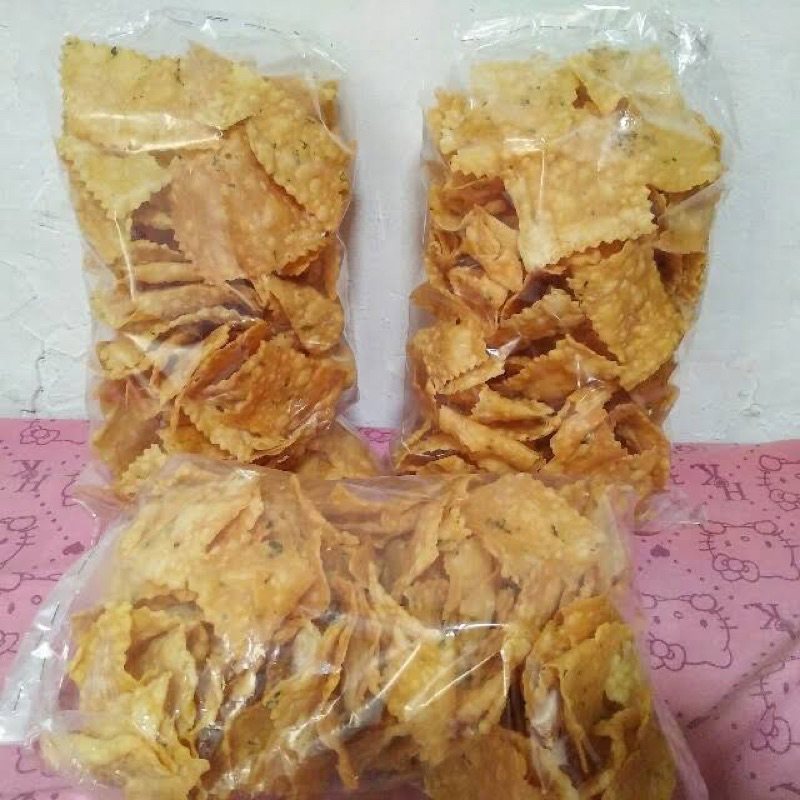 

keripik bawang / keripik pangsit/kemasan pouch 200 gram