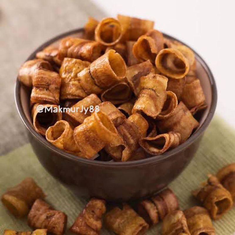 

KERIPIK PISANG GULUNG KARAMEL / SNACK BANANA ROLLE CHIPS 250 GRAM