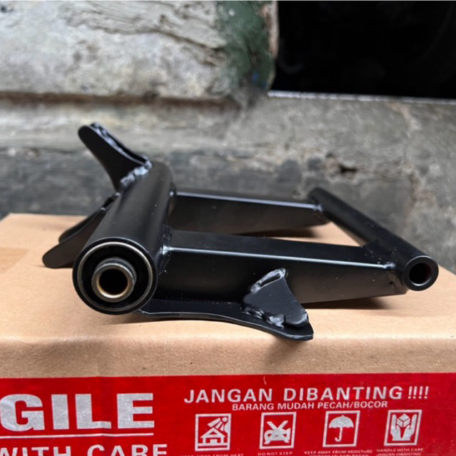 (GRATIS BOSHING )Engine mounting pemundur mesin custom Vario 125 old bohlam KZR, Vario 110 fi, beat 