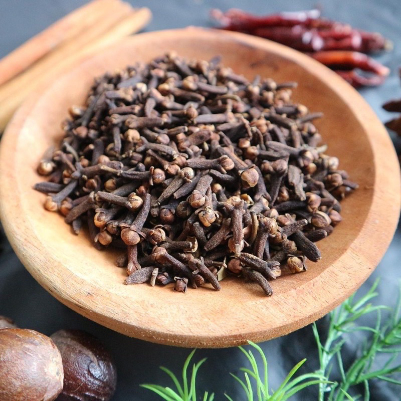 

cengkeh 500gram atau setengah kilo.