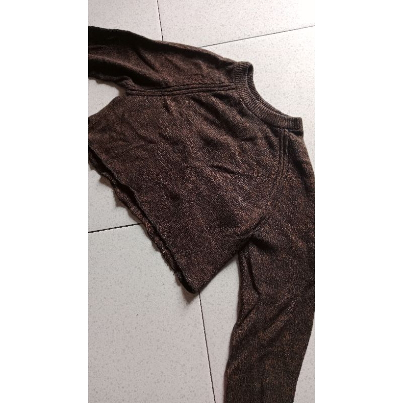 PRELOVED H&M LONG HAND CROP TOP SWEATER