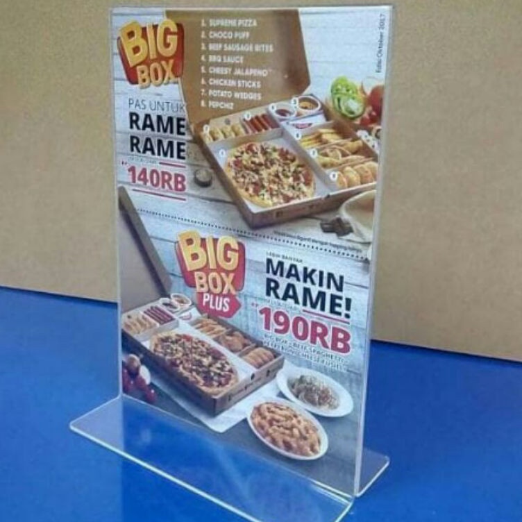

KODE P83O display akrilik tempat brosur A4